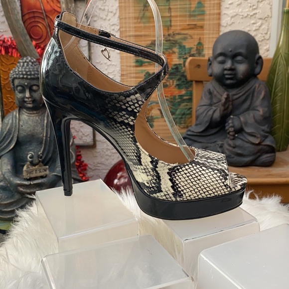 ▪️▪️THALIA SODI ANIMAL PRINT PLATFORMS▪️▪️ - Picture 2 of 5